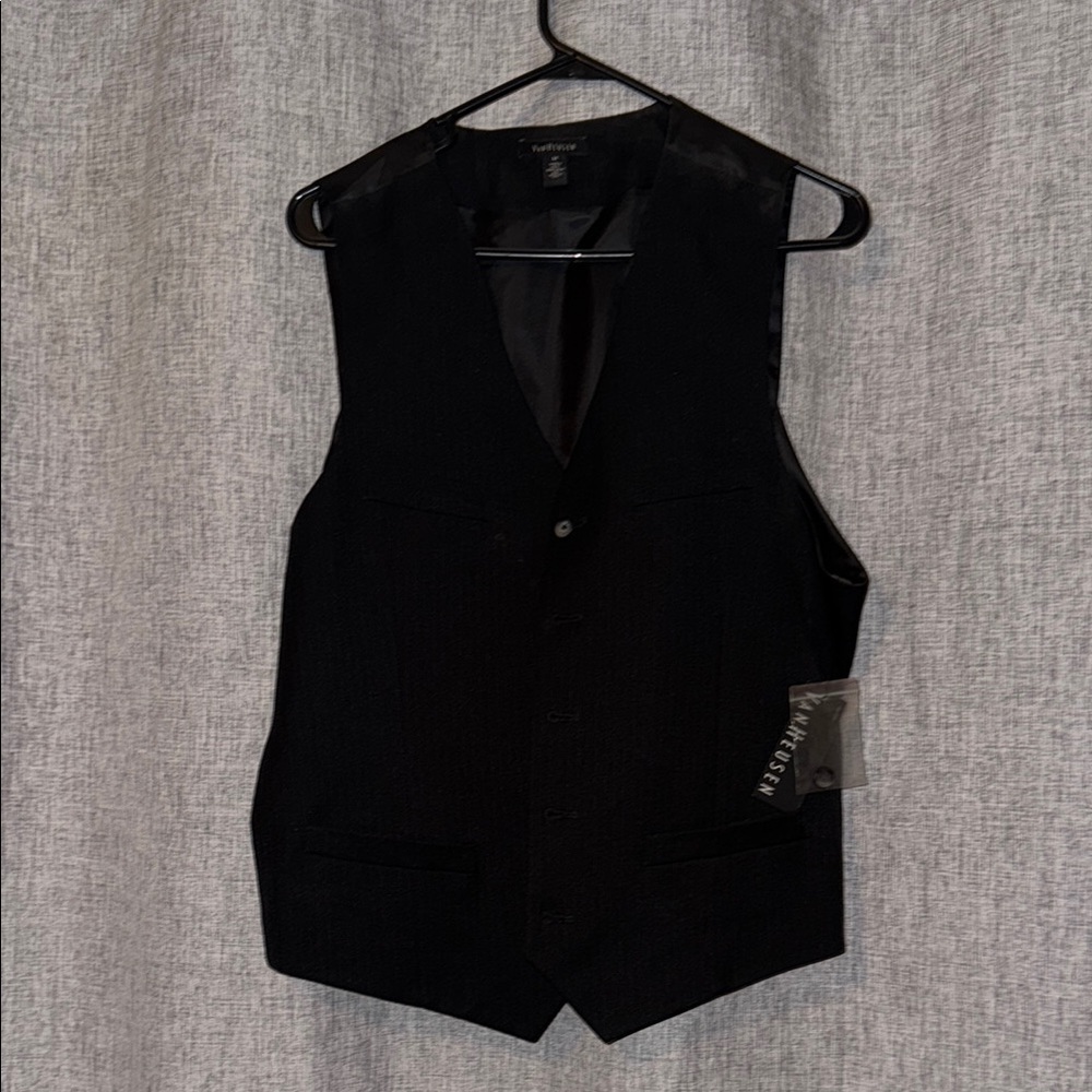 Men's Black Vest by Van Heusen